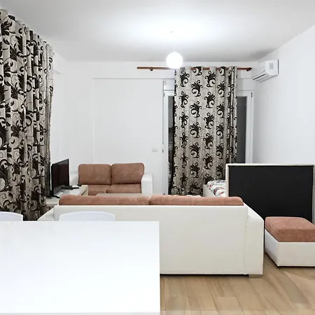 - Apartment Shengjin